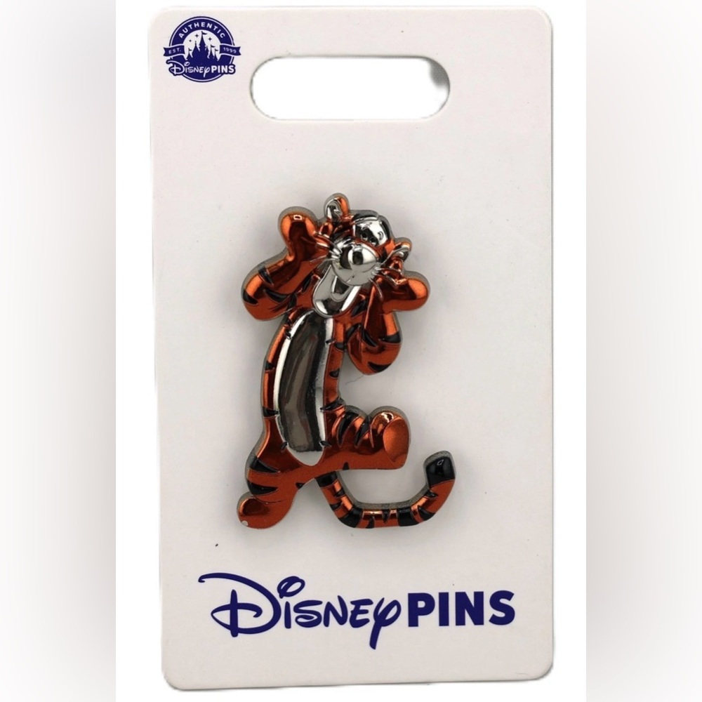 Disney Parks Sculpted Metallic Collection Tigger Pin from Winnie the Pooh